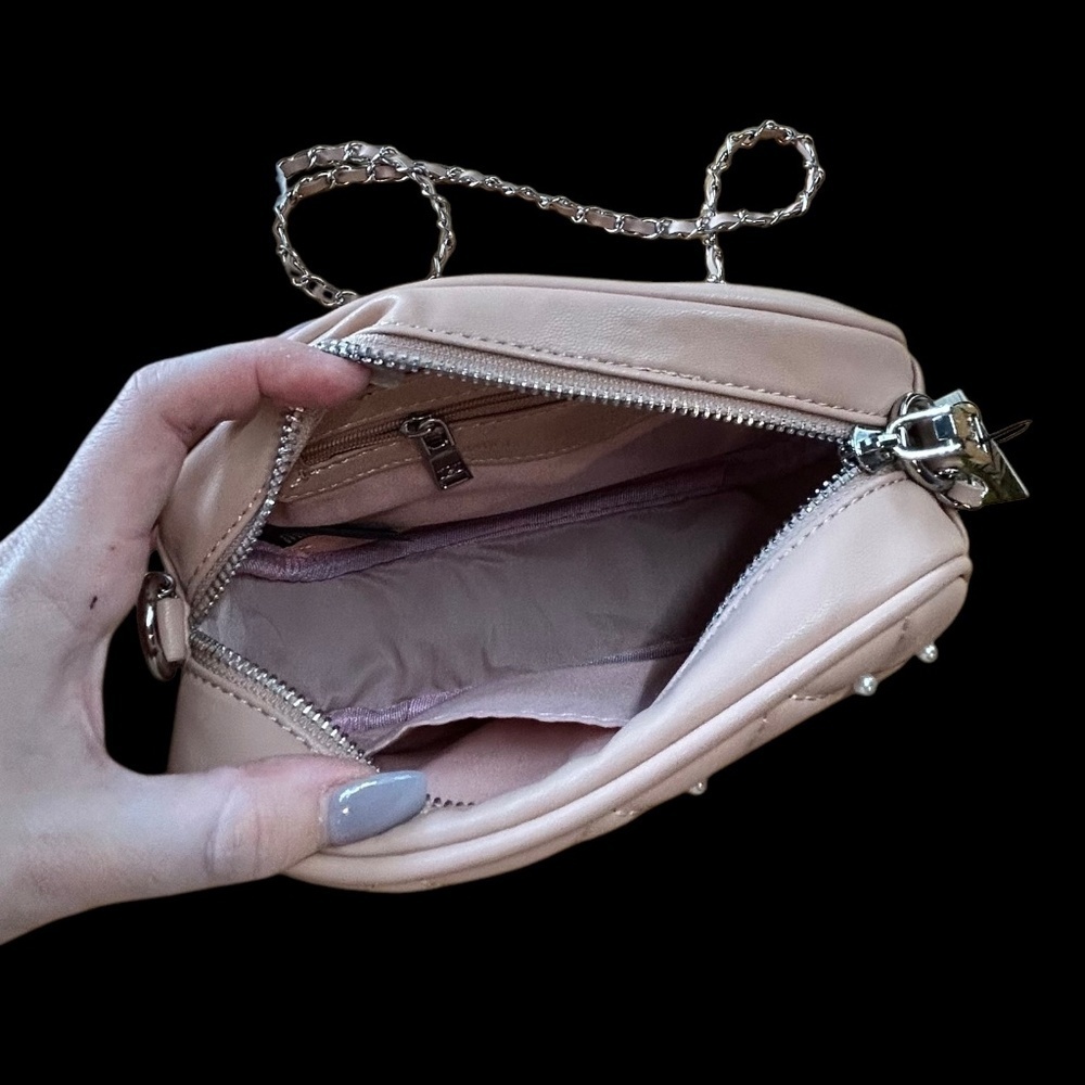 New Badgley Mischka crossbody with pearls - Picture 5 of 12
